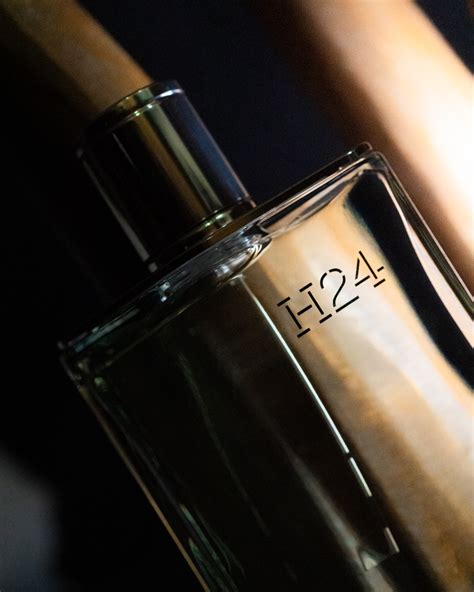 hermes h24 eau spray|hermes h24 men review.